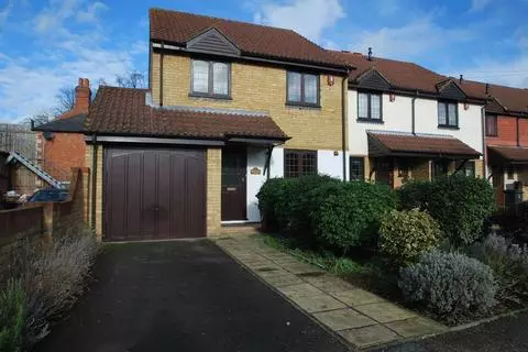 Houses To Rent In New Malden Property Houses To Let Onthemarket