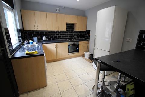 5 bedroom house share to rent - Alderson Road, Liverpool, Merseyside, L15