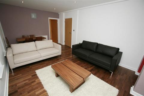 3 bedroom flat to rent, Jacob Masions, Umberston Street, Whitechapel, London