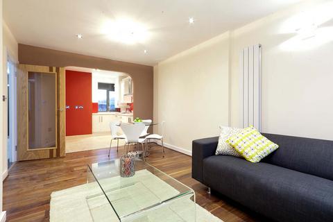 2 bedroom apartment to rent, Bains Mansions, Philpot Street, Whitechapel, London