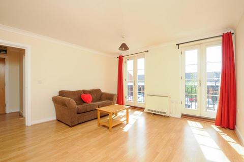 2 bedroom flat to rent, Fairford Leys,  Aylesbury,  HP19