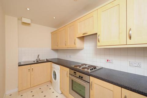 2 bedroom flat to rent, Fairford Leys,  Aylesbury,  HP19