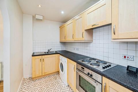 2 bedroom apartment to rent, Fairford Leys,  Aylesbury,  HP19