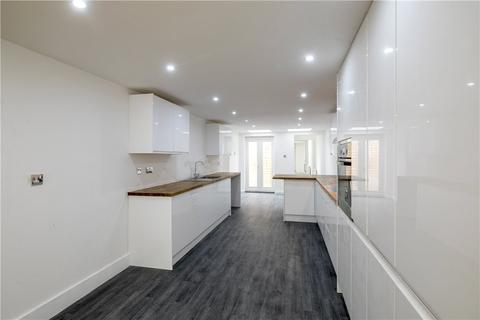 3 bedroom flat for sale - Durham Road, Wimbledon, SW20