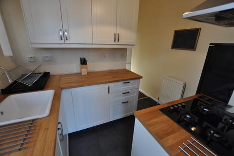 2 bedroom flat to rent, Grosvenor Villas, Newcastle Upon Tyne