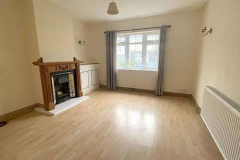 2 bedroom house to rent, Oadby, Regent Street LE2 4DN