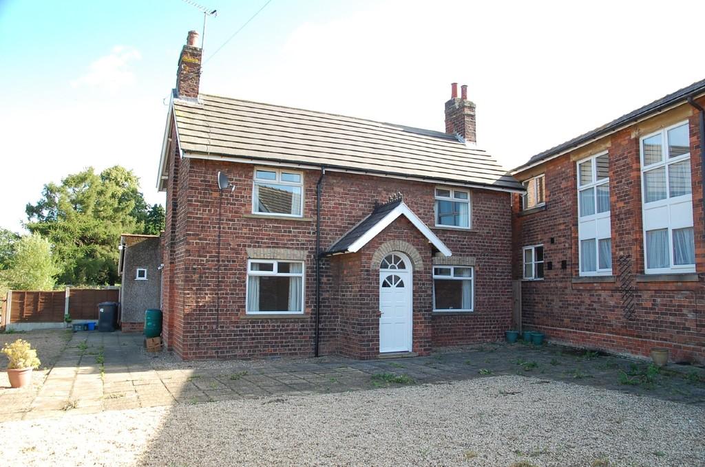 North Lincolnshire 3 bed detached house £150,000