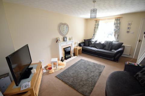 2 bedroom terraced house to rent, Finch Close, Carlisle