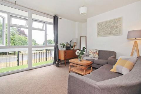 2 bedroom apartment to rent, Jesuit Close, Canterbury CT2