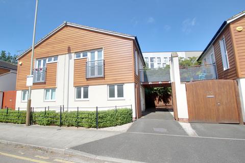 2 bedroom semi-detached house to rent, Watkin Road, Leicester