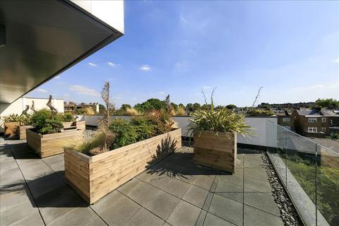 Flat 3, Noble House Kings Place, London, W4 4BA