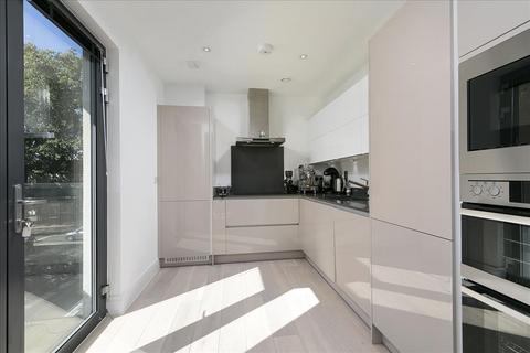 Flat 3, Noble House Kings Place, London, W4 4BA