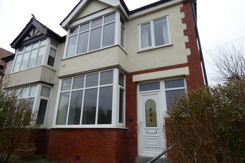 4 bedroom semi-detached house to rent, Madison Avenue, Blackpool, FY2 9HE