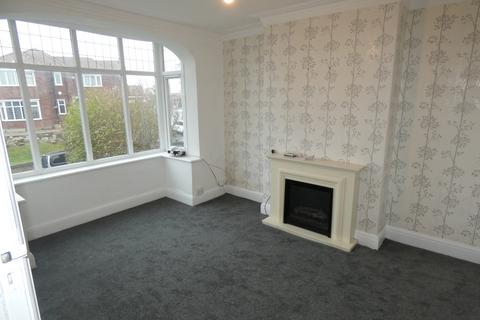 4 bedroom semi-detached house to rent, Madison Avenue, Blackpool, FY2 9HE