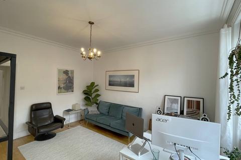 1 bedroom flat to rent, Avonmore Rd, London W14