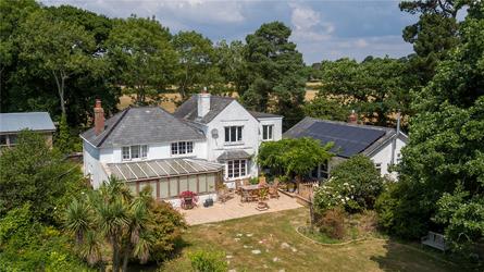 Vaggs Lane Hordle Lymington Hampshire So41 5 Bed - 