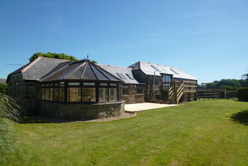Tredavoe Lane, Newlyn, Penzance 5 bed barn conversion £850,000