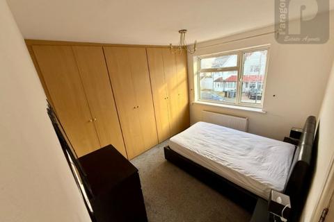 2 bedroom maisonette to rent, Burgess Avenue, Kingsbury, NW9