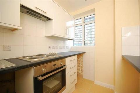 Studio to rent, Euston Road,  Bloomsbury, NW1