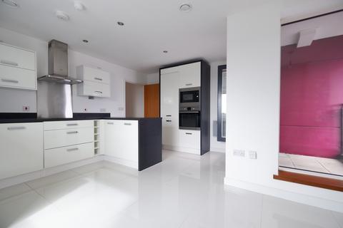 1 bedroom flat for sale, Pendeen House, Ferry Court,, Cardiff Bay, Cardiff. CF11 0AW