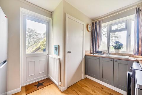 3 bedroom cottage to rent, Petworth Road, Haslemere