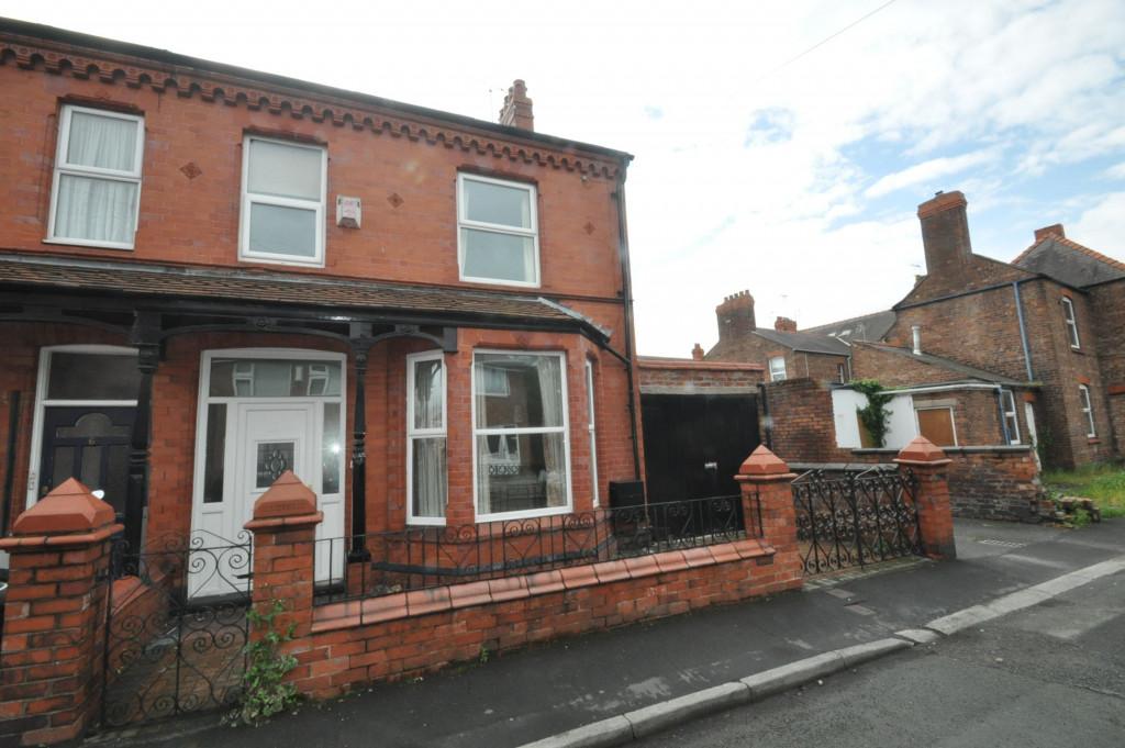 Glynne Street, Queensferry, Deeside, CH5 6 bed semidetached house £167,500