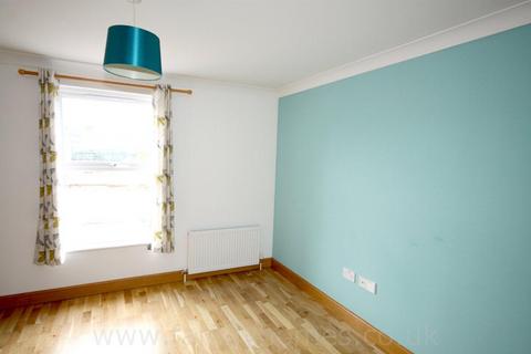 2 bedroom apartment to rent, London Road, Sittingbourne