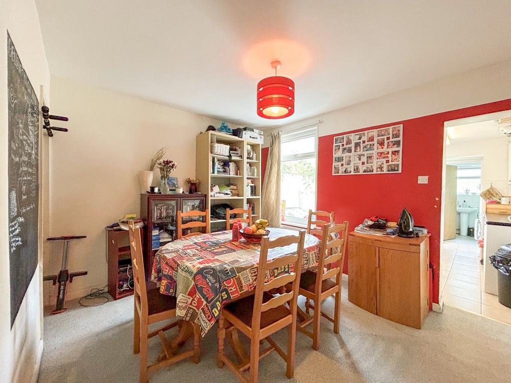 Stopford Road, Gillingham 4 bed detached house for sale £325,000