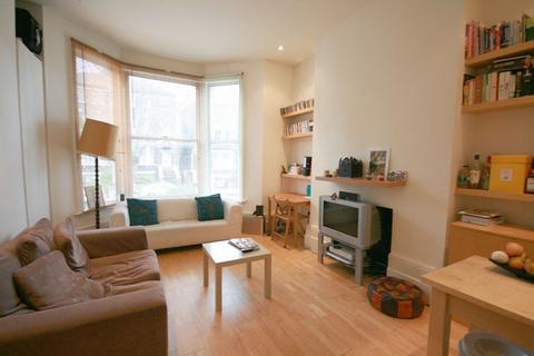 2 bedroom flat to rent, Hartham Road, Islington, N7
