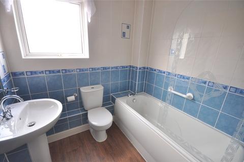 3 bedroom terraced house to rent, Warneford Close, Toothill, Swindon, Wiltshire, SN5