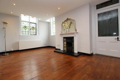 1 bedroom cottage to rent, Tennison Road, London, SE25
