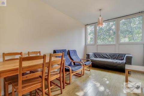 4 bedroom maisonette to rent, Osmington House, Oval SW8