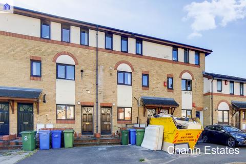 4 bedroom terraced house to rent, Oxley Close, South Bermondsey SE1