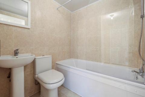 5 bedroom townhouse to rent, Cahir Street, Docklands E14