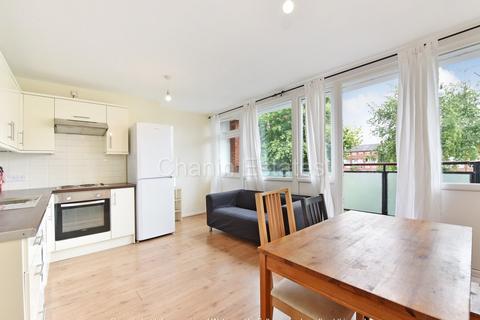 4 bedroom maisonette to rent, Olney Road, London SE17