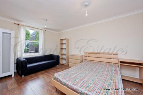 5 bedroom townhouse to rent, Lockesfield Place, Docklands E14