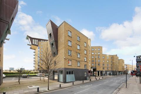 3 bedroom apartment to rent, Edison Building, Docklands E14