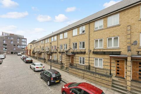 5 bedroom townhouse to rent, Ferry Street, Docklands E14