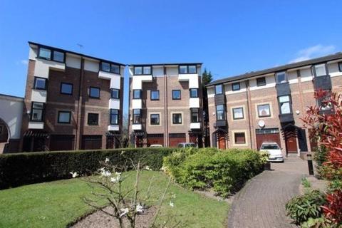 4 bedroom townhouse to rent, Barnfield Place, Docklands E14