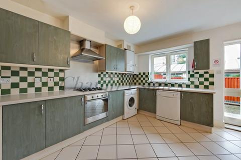 5 bedroom townhouse to rent - Ferry Street, Docklands E14