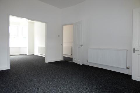 3 bedroom terraced house to rent, Church Avenue, Salford