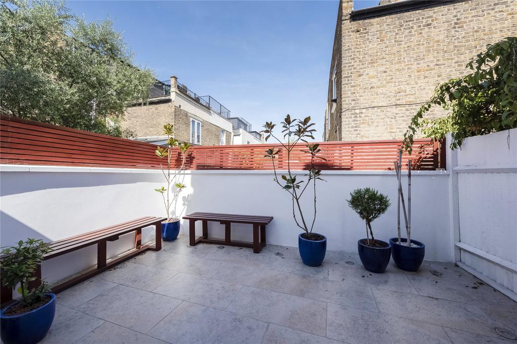 Apartment in London - View 3