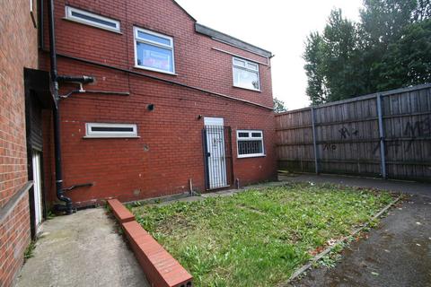 2 bedroom townhouse to rent, Manchester Road, Sudden, Rochdale