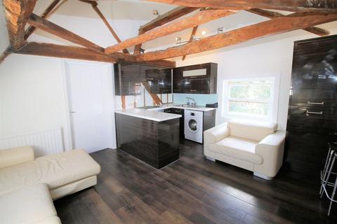 2 bedroom apartment to rent, Thame