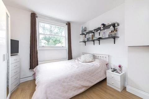 Studio to rent, Goldhurst Terrace, South Hampstead, NW6