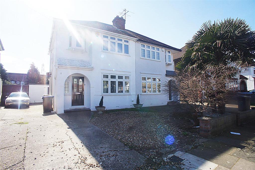 Kingsfield Drive, Enfield 3 bed semidetached house £550,000
