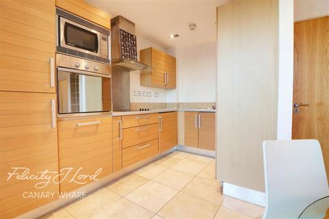 2 bedroom flat to rent, City Tower, E14