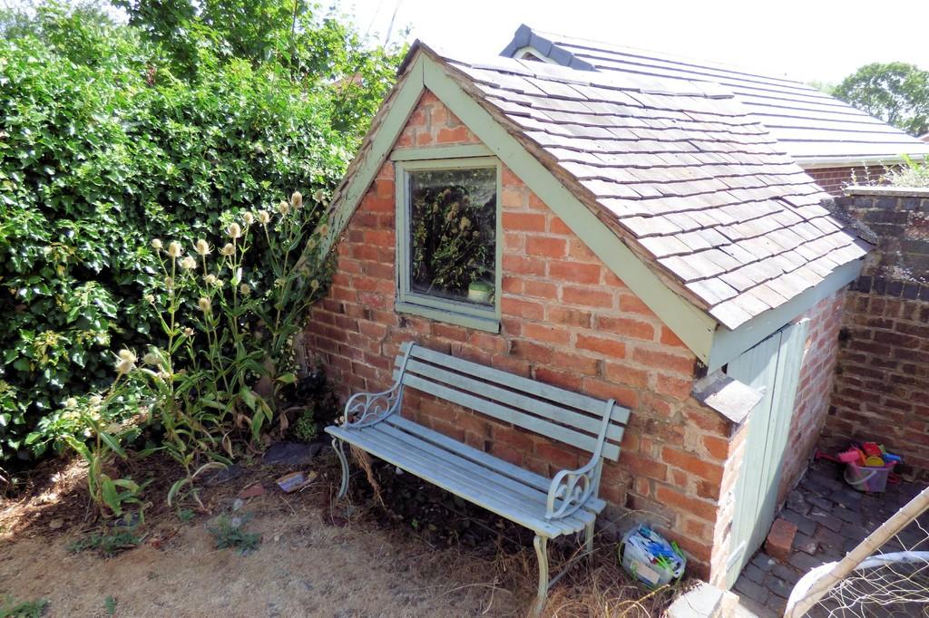 Wales Lane, Barton Under Needwood 3 bed cottage £305,000