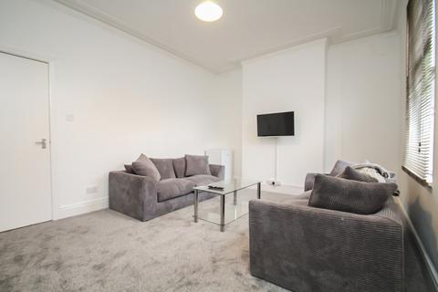 5 bedroom end of terrace house to rent - ALL BILLS INCLUDED -  Devon Road, Leeds