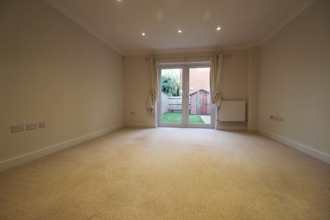2 bedroom terraced house to rent, Haden Square, Reading, RG1
